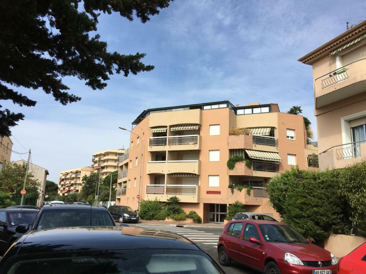 Les Pins Maritimes Leilighet Fréjus Eksteriør bilde